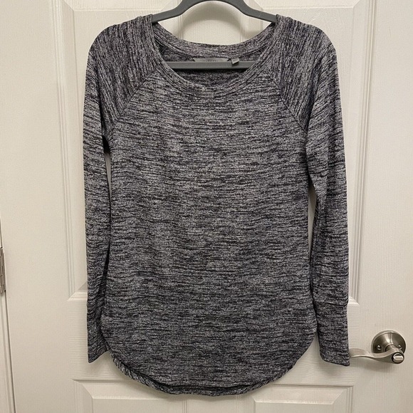 Athleta Tops - Athleta Pose Womens Long Sleeve Sweater Top Size XS Gray Thumb Hole